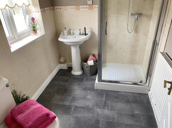 Bedroom 2 Ensuite