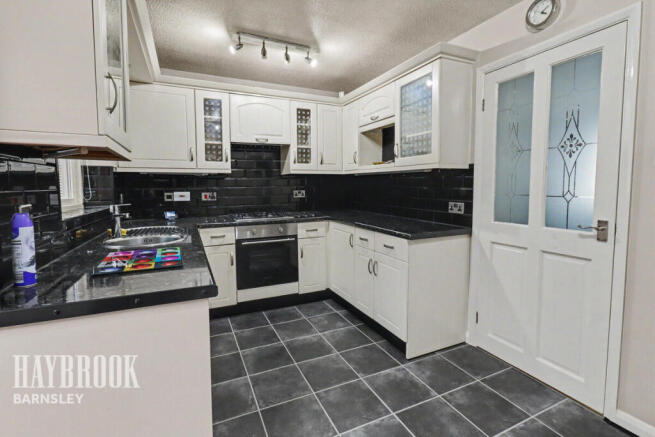 2 bed Semi-Detached for sale Image 4