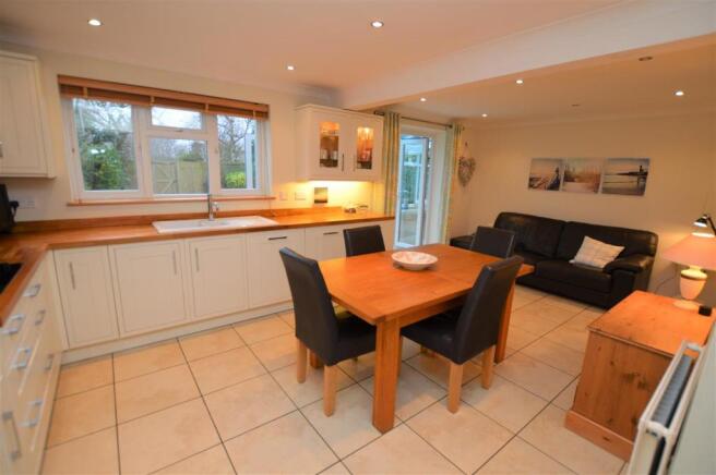 Open Plan Kitchen/Diner/Family Room