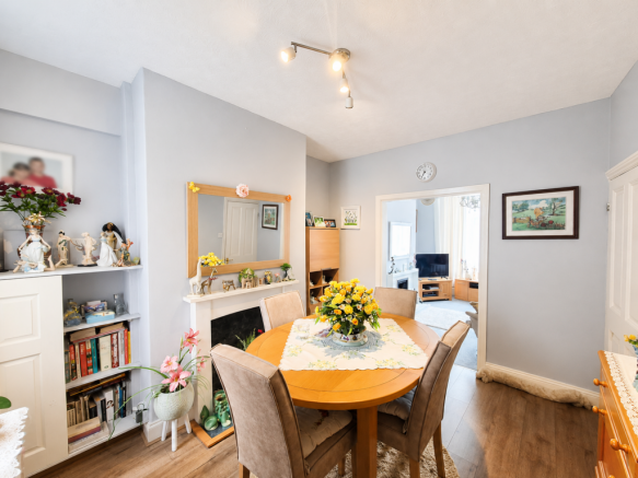 2 bed Terraced for sale Image 4