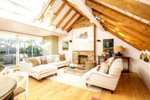 Flat A, 7, Hewer Street, London W10 6DU
