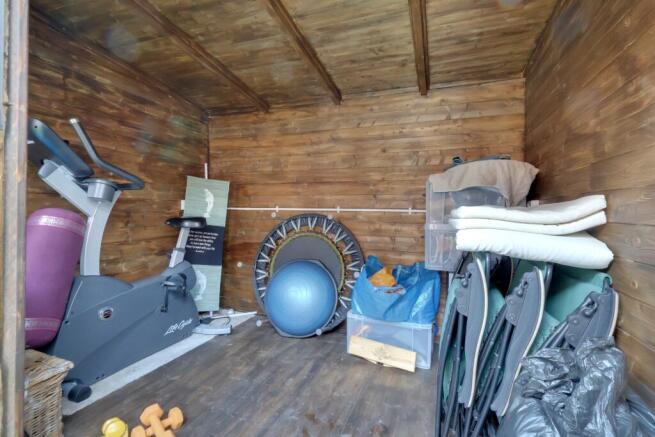 SUMMER HOUSE