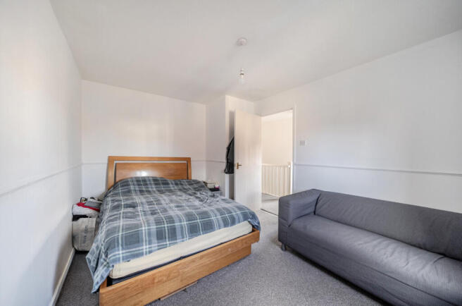 3 bed Semi-Detached for sale Image 6