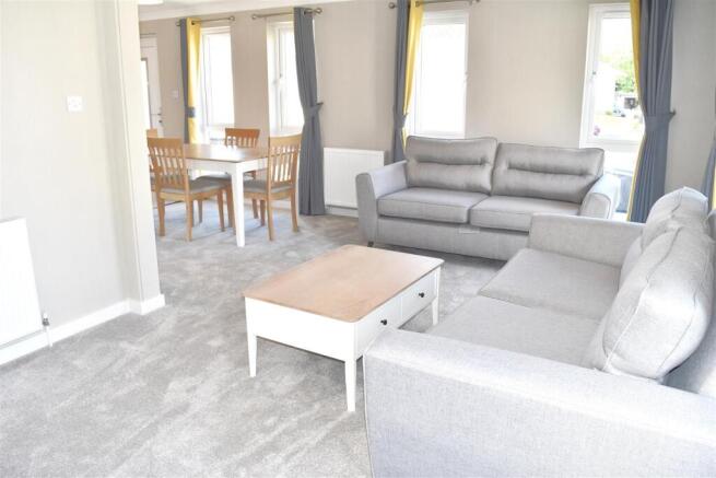 2 bed Park Home for sale Image 3