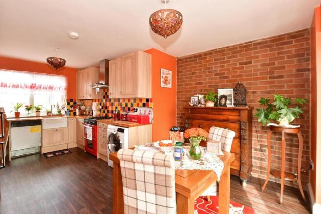 Kitchen/ Breakfast Room