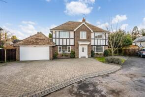 12, Nuthatch Close, Rowland's Castle PO9 6HW