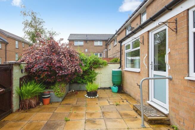 3 bed Terraced for sale Image 9