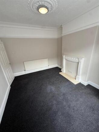 3 bed Detached to rent Image 12