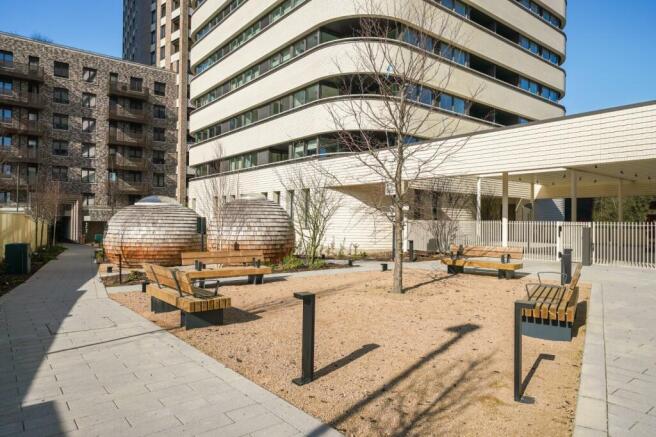 Comm Outdoor Area