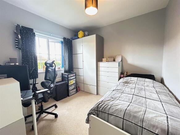 4 bed Detached for sale Image 12