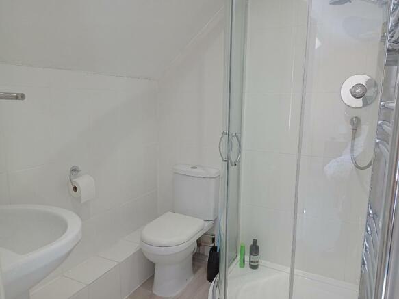 Bedroom 1 Ensuite
