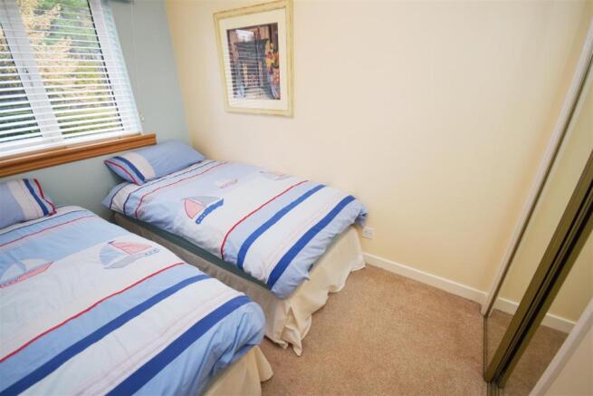 Bedroom 2.JPG