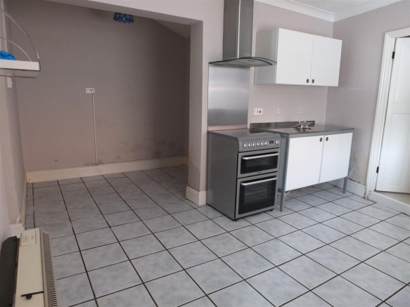 Kitchen 2.png