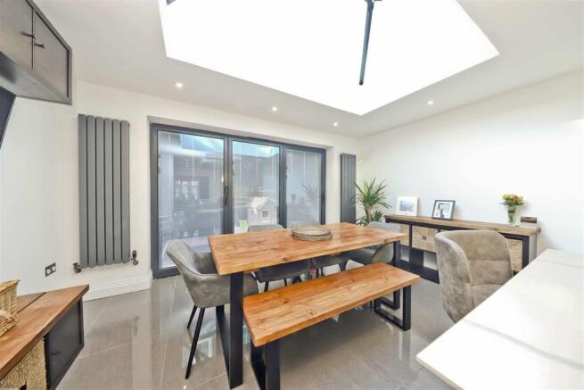 Dining room 3