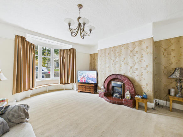 6 bed Semi-Detached for sale Image 5