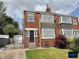 74, Raikes Lane, Birstall, Batley WF17 9QF