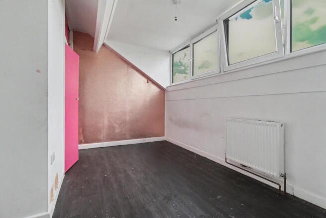 4 bed Terraced for sale Image 12