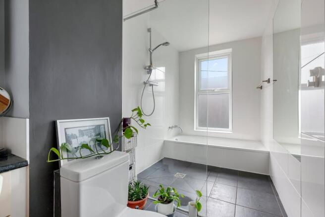 3 bed Terraced for sale Image 12
