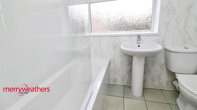 3 bed Semi-Detached to rent Image 9