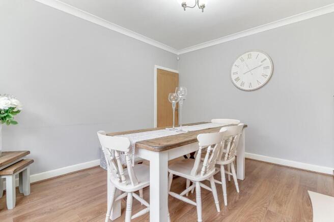 3 bed House for sale Image 6