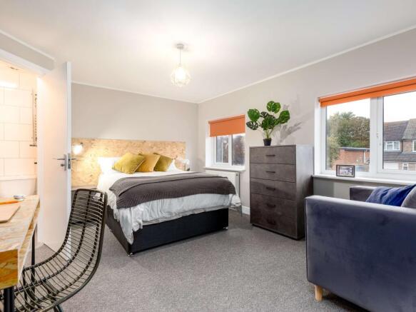 Bedroom 8.jpg