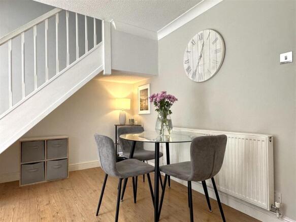 Dining Area 987