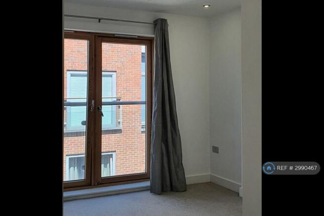 2 bed Flat to rent Image 6