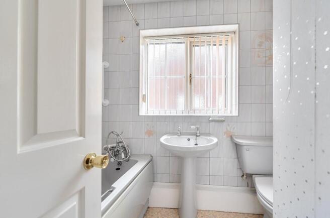 Manor Drive ~ North Duffield, Selby photo 4