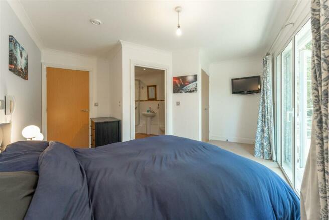 Flat 4, Claremont House By Ralph Media Group00706-