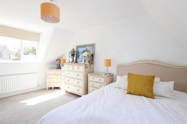 3 bed Detached for sale Image 5