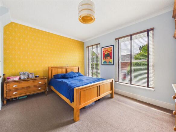 3 bed Terraced for sale Image 8