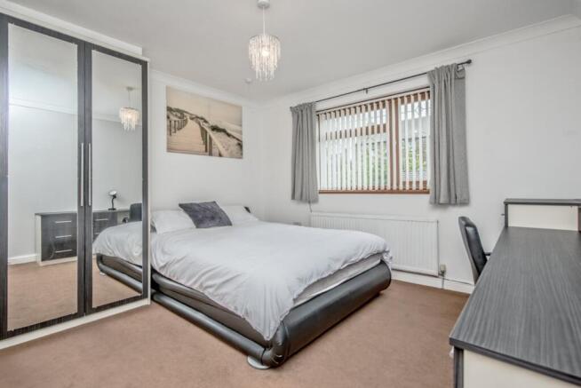 7 bed Semi-Detached for sale Image 10