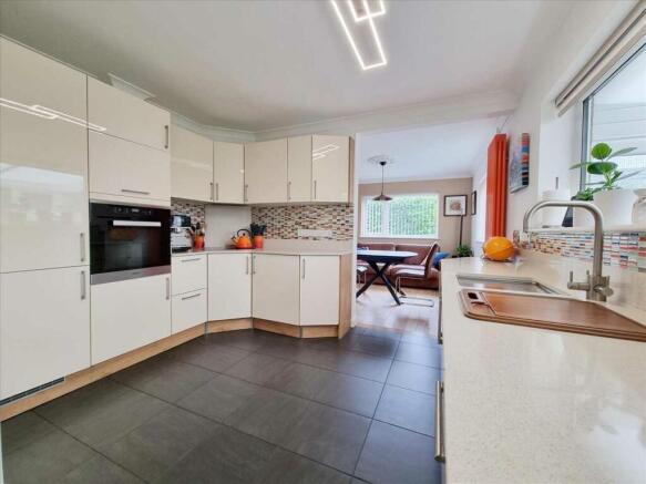 Kitchen: