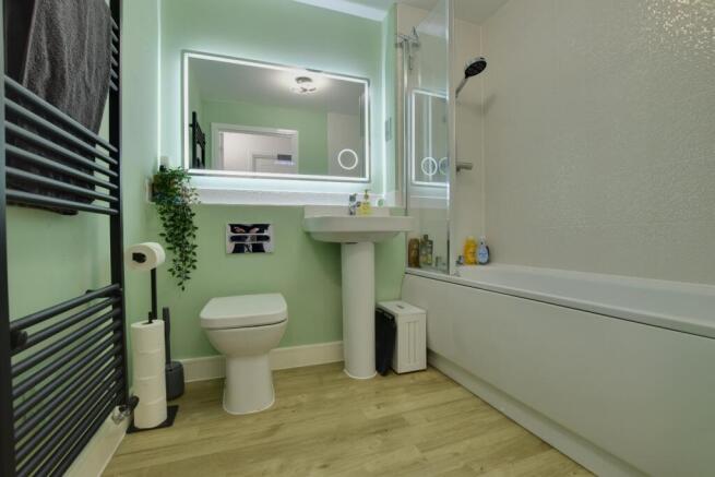 Photo 11