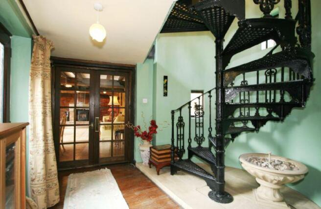 Photo 10