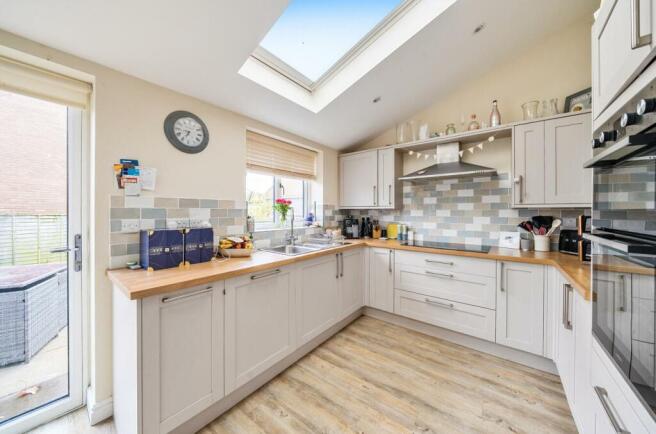 9 Devonshire Close, Rugby
