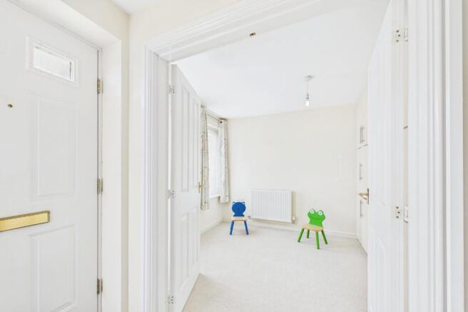 5 bed Detached for sale Image 11