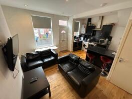 21, Harold View, Hyde Park, Leeds LS6 1PP