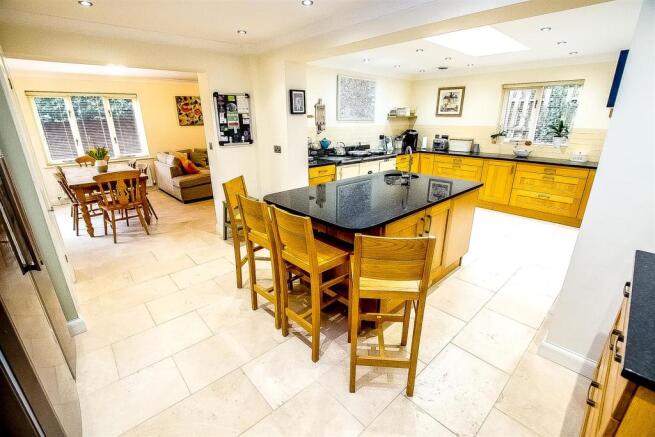 Kitchen/Breakfast