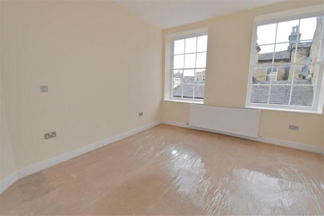 1 bed Apartment to rent Image 6