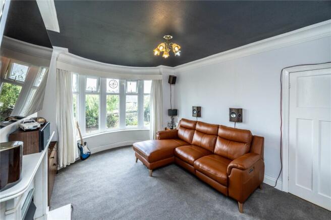 3 bed Semi-Detached for sale Image 4