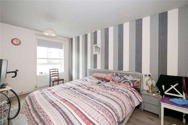 1 bed Flat for sale Image 5