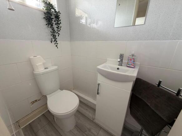 3 bed Terraced for sale Image 5