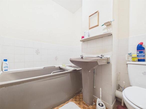 2 bed Terraced for sale Image 9