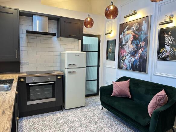 Living / Kitchen