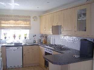 Kitchen 3.07mtrs x 2.925mtrs