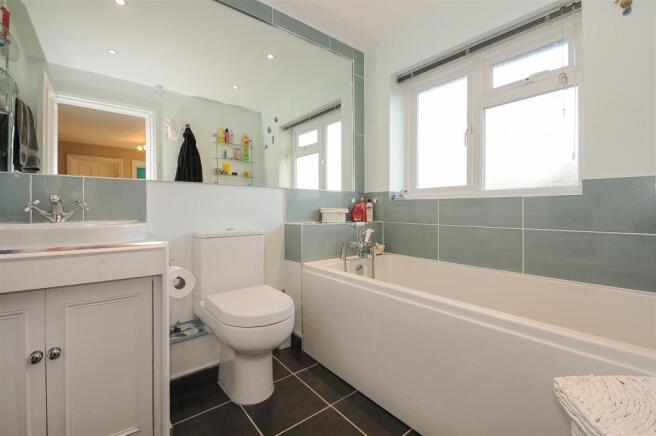 Bathroom.jpg