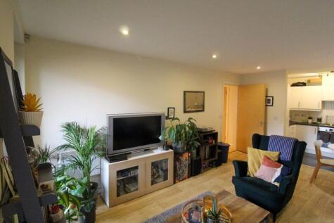 Warren Close, CB2
