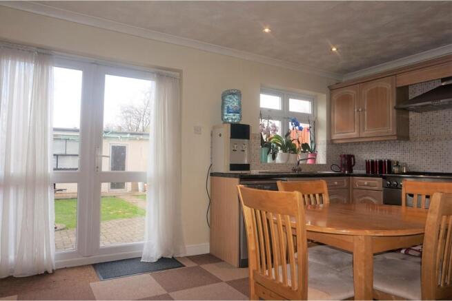 Kitchen / Breakfast