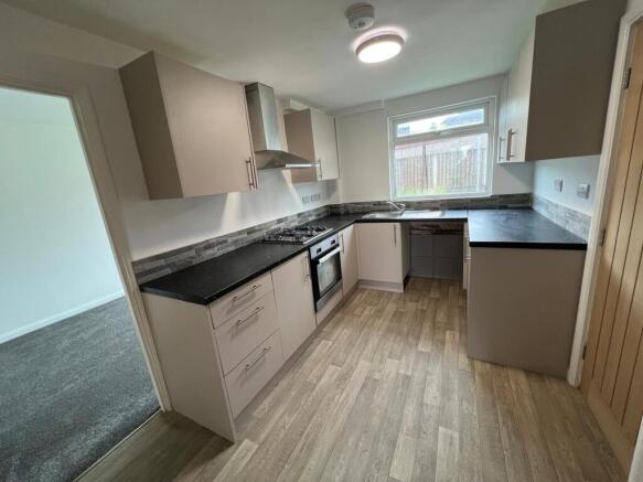 3 bed Semi-Detached for sale Image 5